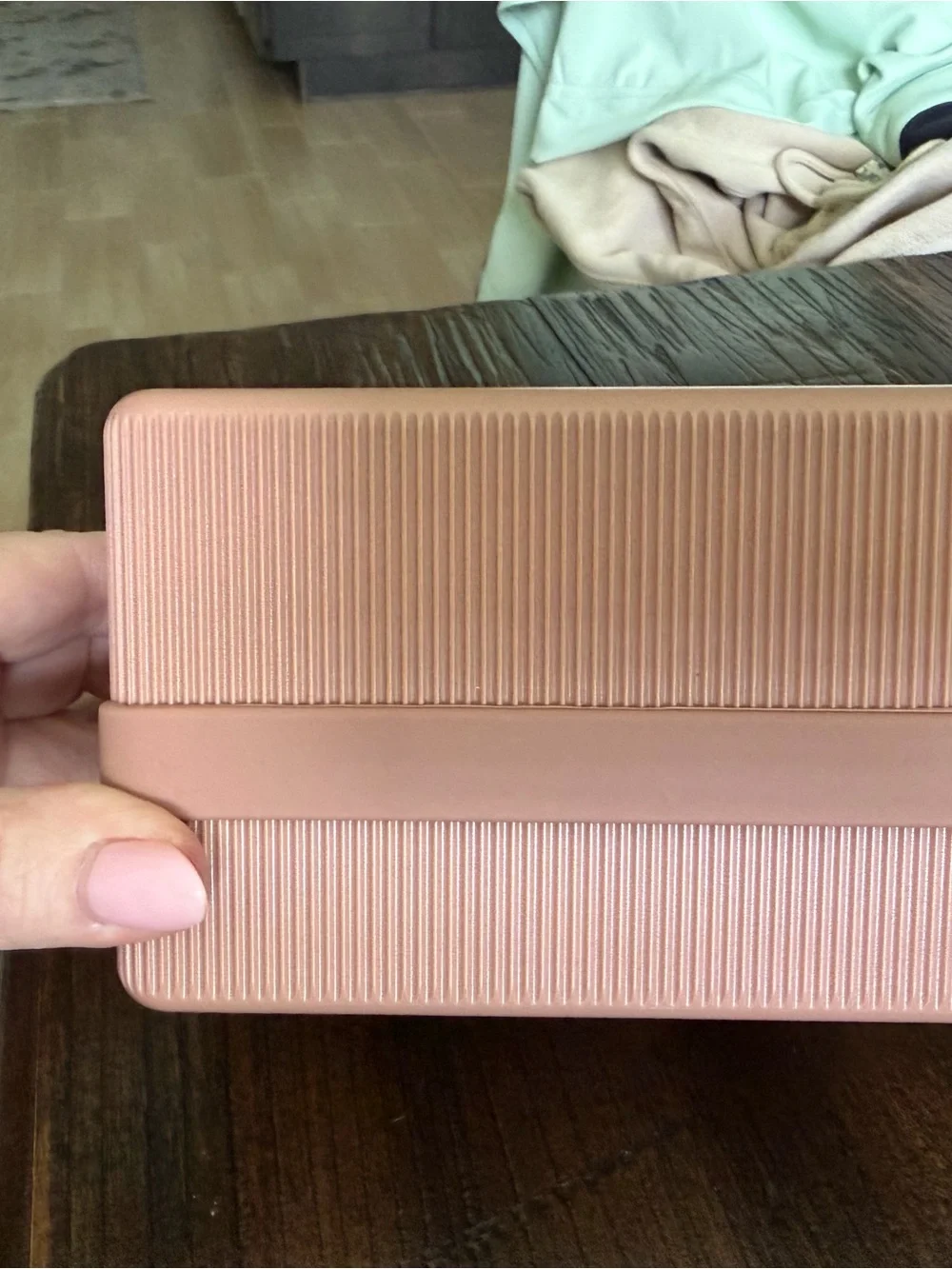 Kitsch Mauve-Pink Travel Case